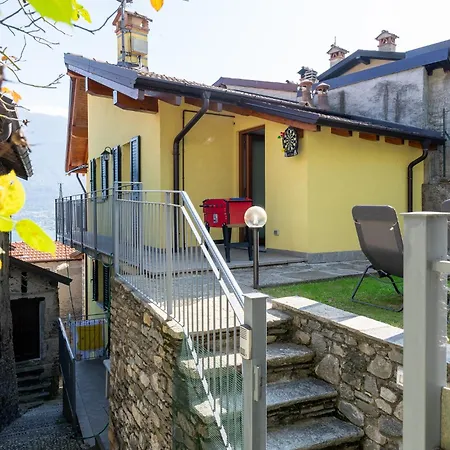 Casa Fausto Holiday home Vercana